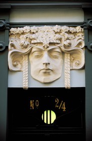 Lettonie (Pays Baltes), Riga, décor Art Nouveau d'une maison
