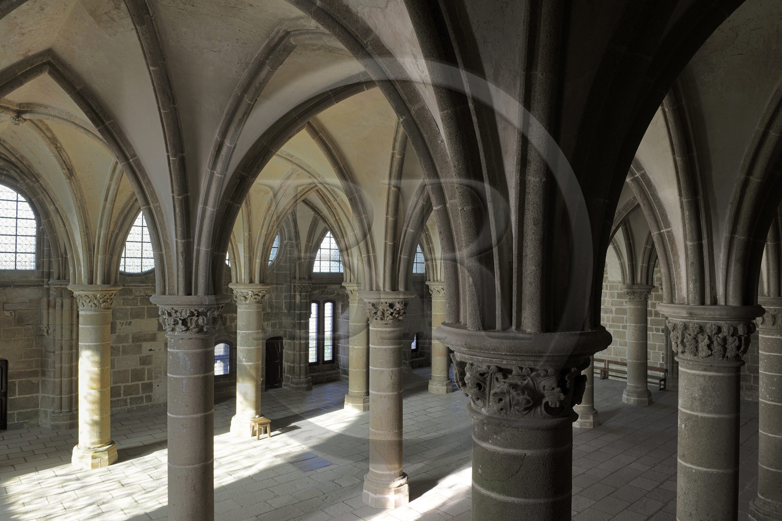 France, Manche (50), l'abbaye du Mont-Saint-Michel, classé Patrimoine Mondial de l'UNESCO, la Merveille, salle dite des Chevaliers sous le cloître