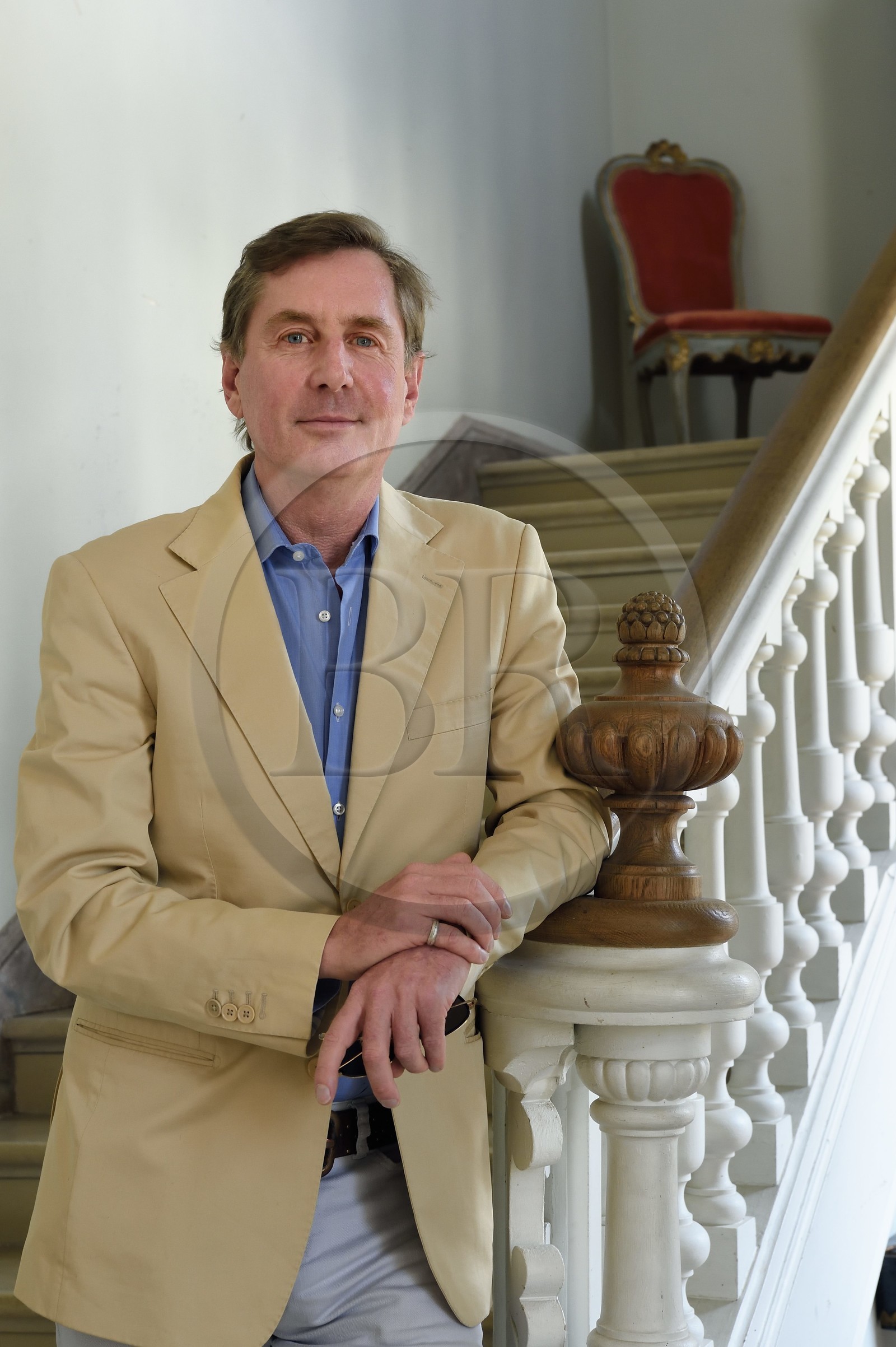 France, Allier (03), ancienne province du Bourbonnais, Besson, chateau du Nouveau- Bostz appartenant au Prince Charles Henri de Lobkowicz descendant des Bourbon-Parme, ici dans le grand-escalier