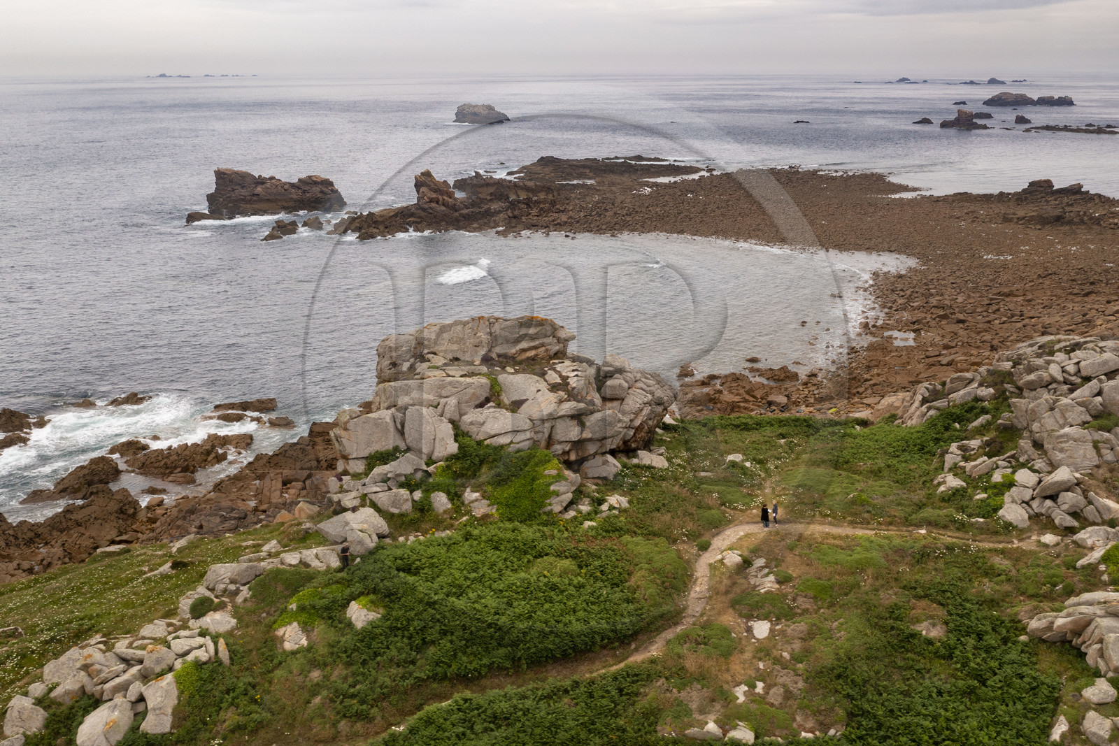 France, Finistère (29), Plougasnou, Primel-Trégastel, la Pointe de Primel à l'extrémité de la Baie de Morlaix (vue aérienne)