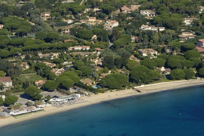 France, Var (83), Saint-Tropez, plage de Pampelonne (vue aérienne)