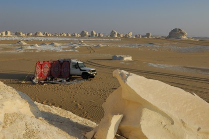 Egypt, Libyan Desert, bivouac in the White Desert North of Farafra