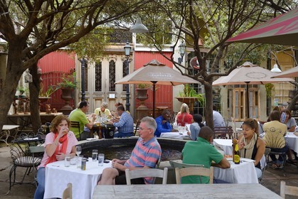 Afrique du Sud, province de Gauteng, Johannesburg, le site 44 Stanley était autrefois un site de bâtiments industriels des années 1930 et a été transformé pour héberger des boutiques spécialisées, restos gourmands et studios de design