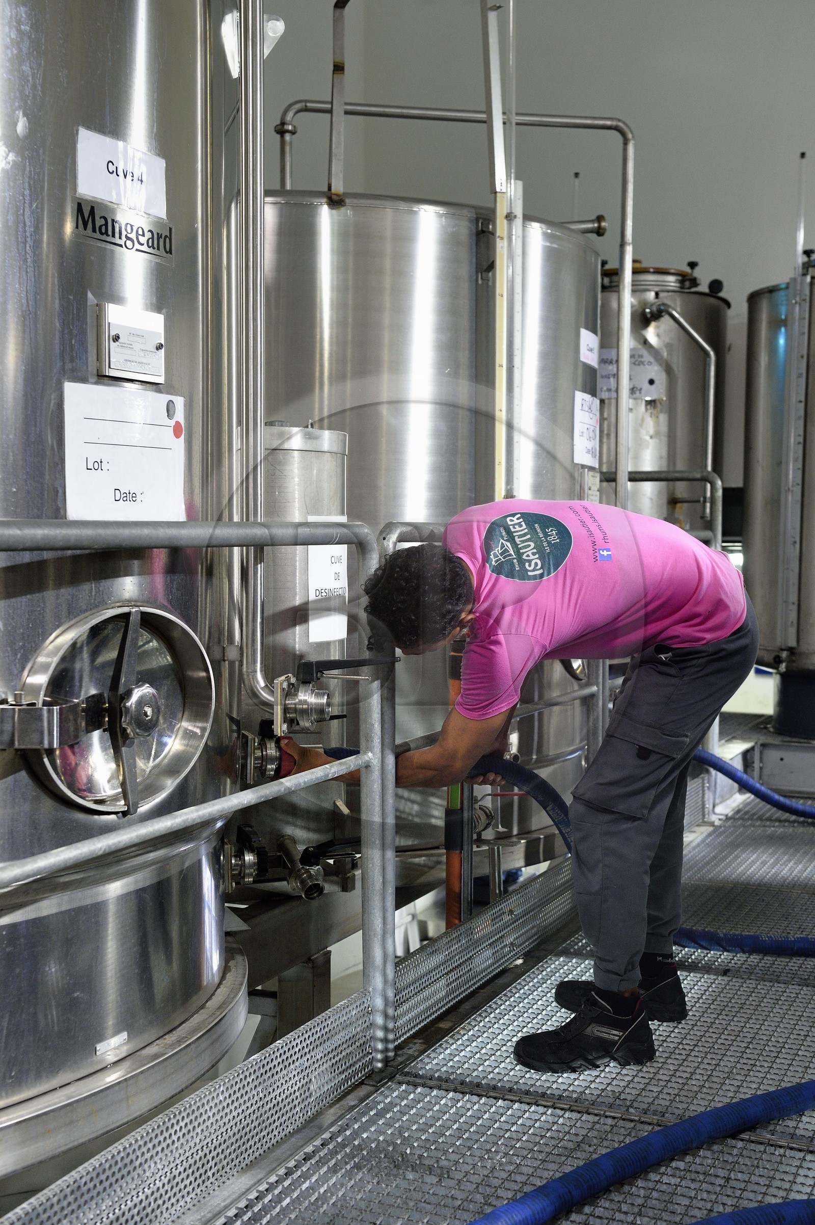 France, Ile de la Reunion, Saint Pierre, domaine de la distillerie Isautier, cuves de stockage