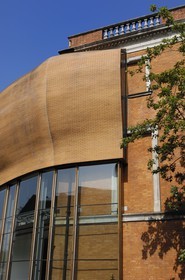 Republic of Ireland, County Cork, Cork, the Crawford Municipal Art Gallery, extension by architect Erick van Egeraat